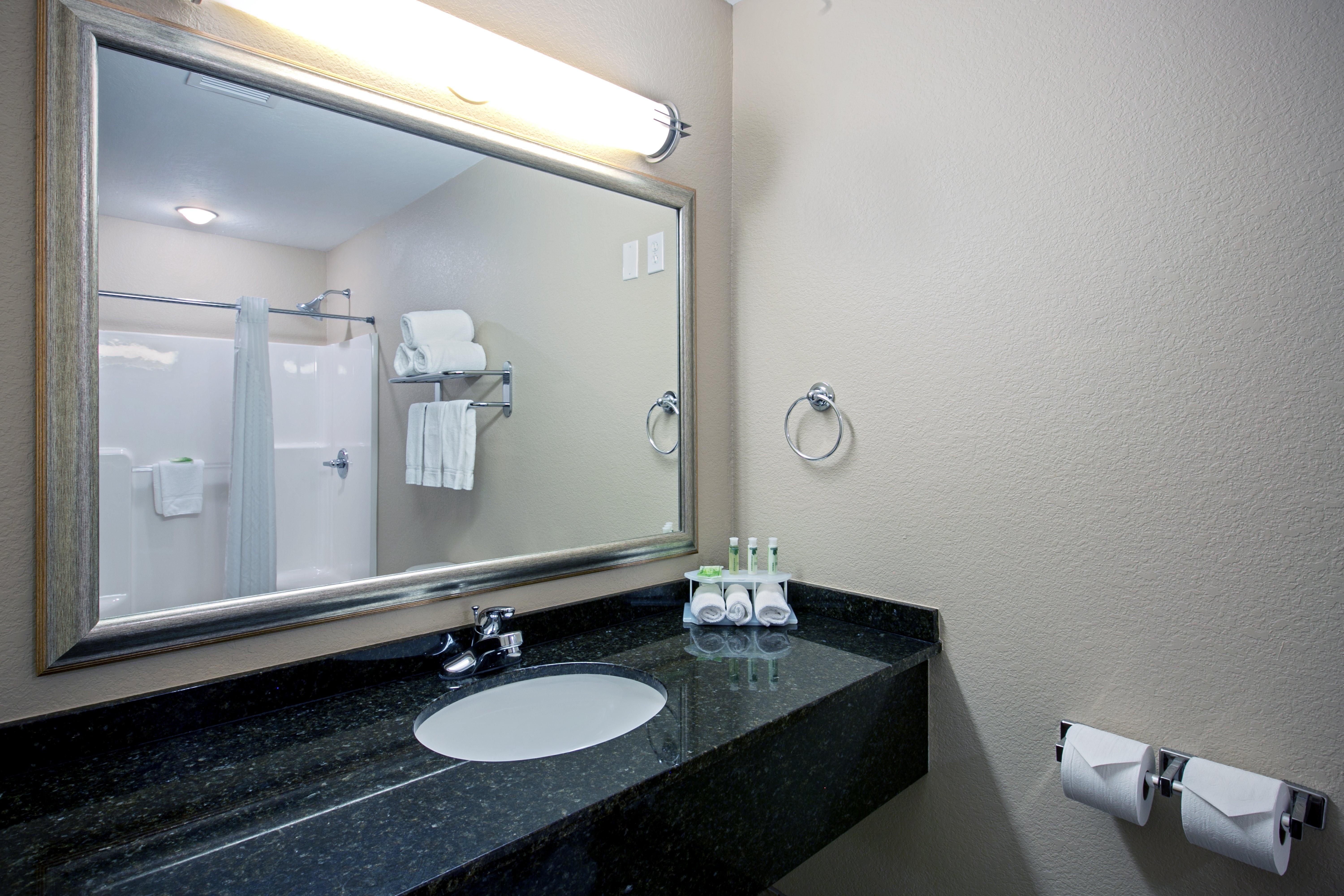 Holiday Inn Express & Suites - Green Bay East By Ihg מראה חיצוני תמונה
