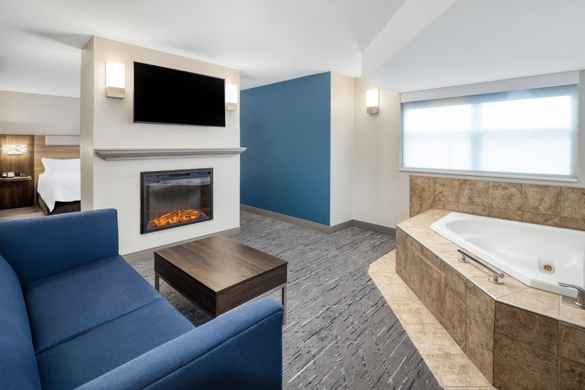 Holiday Inn Express & Suites - Green Bay East By Ihg מראה חיצוני תמונה